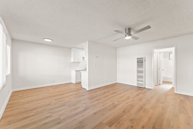 Photo - 3205 W 60th St Unit 13