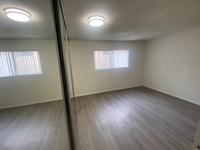 Photo - Chateau Garnet Apartments