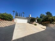 Photo - Beautiful 5 Bed, 2 Bath with Large Yard in Mount Helix!!
