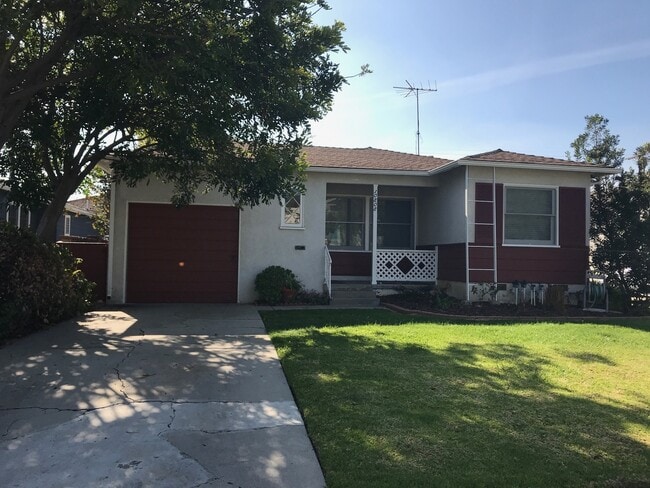 Building Photo - Prime Palms/Mar Vista are - 2+1 Rental