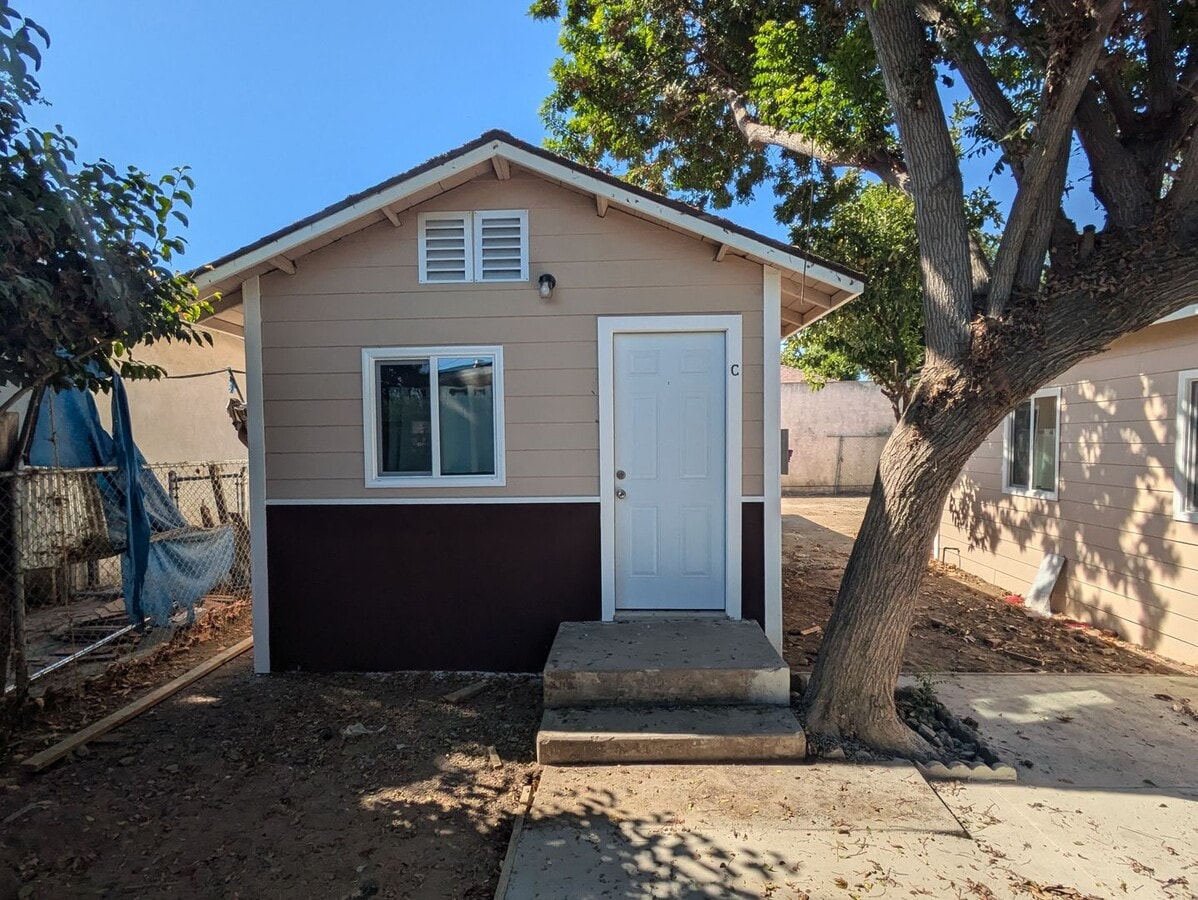 NEWLY REMODELED!!!!!2-bedroom 1 home - NEWLY REMODELED!!!!!2-bedroom 1 home