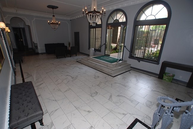 Photo - Arwyn Manor Apartments...New York Style..N...