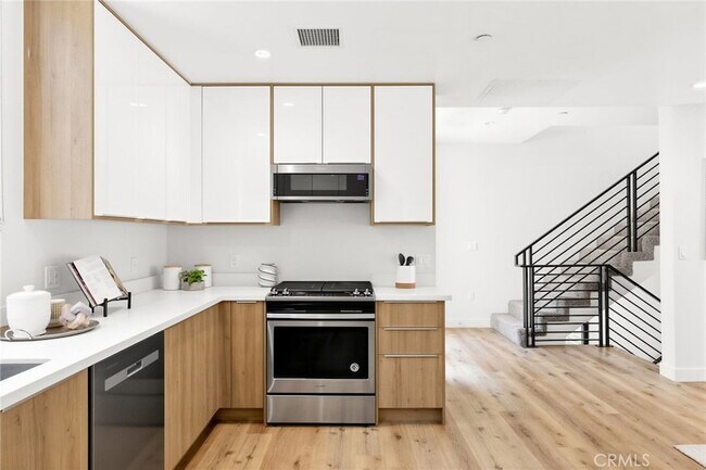 Photo - 503 N Santa Anita Ave