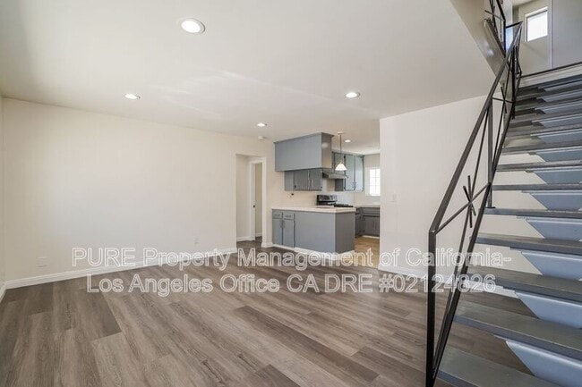 Photo - 980 W Battery St