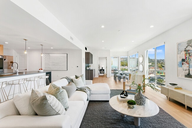 Photo - Empire at Fairfax