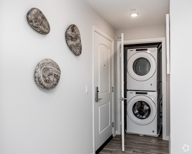 2BR, 2BA - 1115 SF - Trails at Canyon Crest