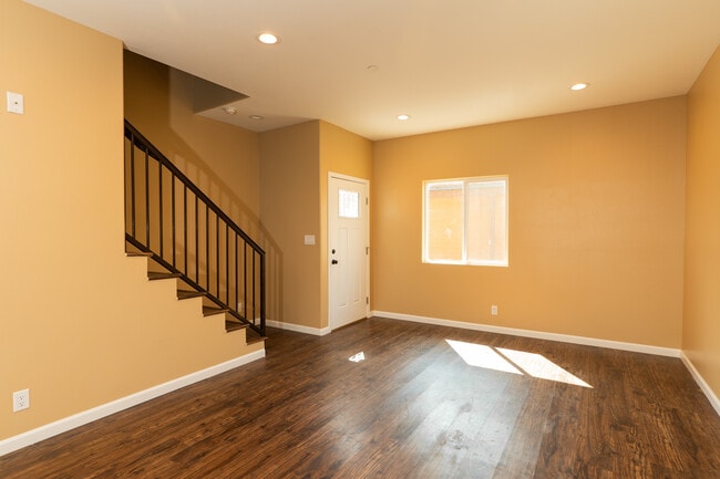 Living room - 938 S Bernal Ave