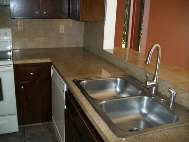 Photo - Large 2 Bed 2 Bath Townhouse