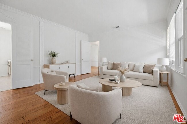 Building Photo - 9608 W Olympic Blvd Unit E