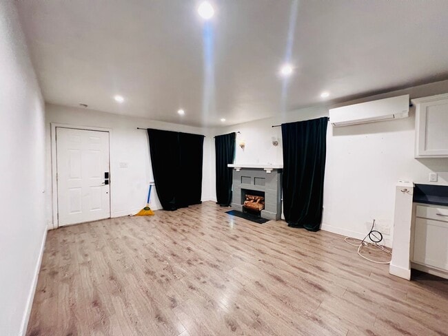 Photo - 3322 W 66th St Unit 1