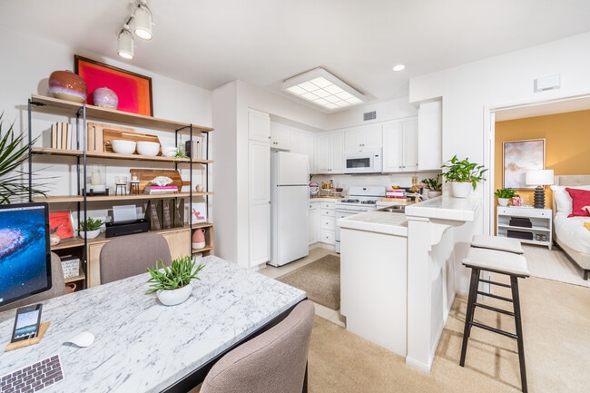 Photo - Woodbury Square Apartment Homes