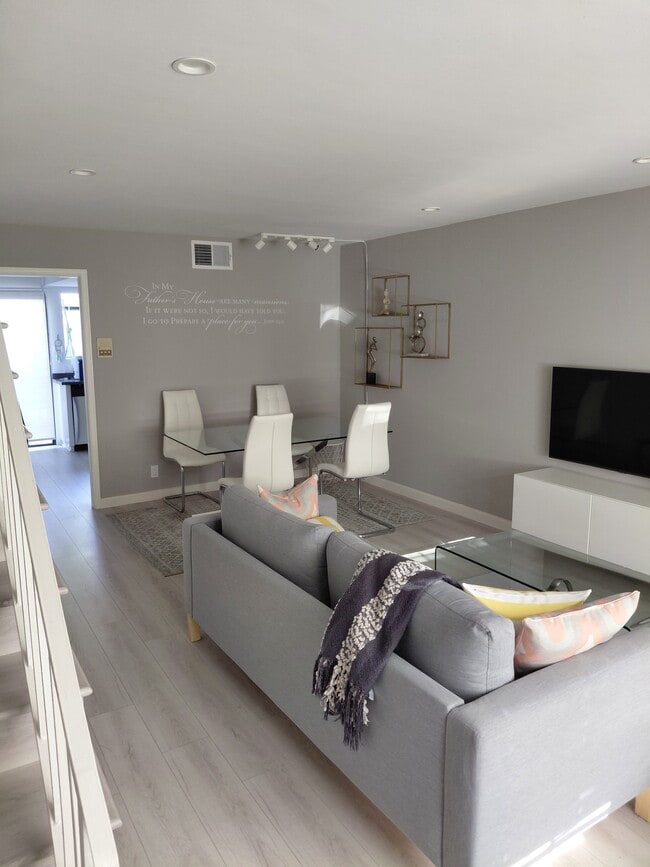 Photo - 9325 Sunland Park Dr