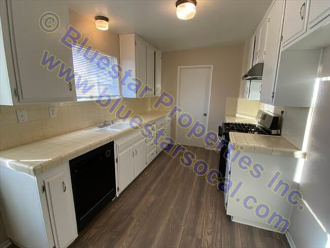 Photo - Now Available!!!  Single Story Home, Apple Valley With Large Lot