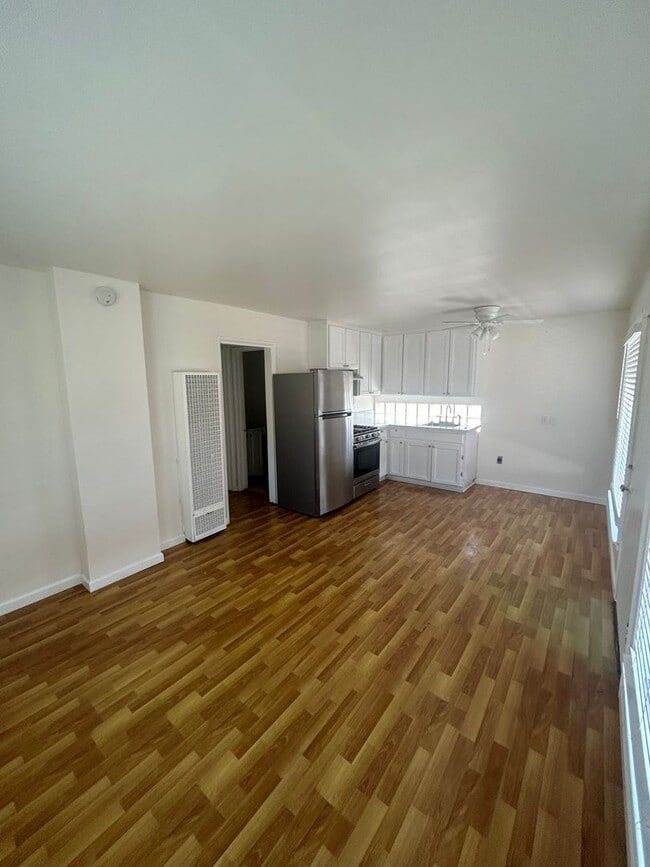 Photo - 1130 Palm Ave Unit B