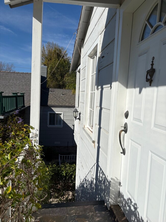 Photo - 5516 Vanalden Ave