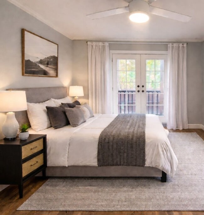 Photo - Charming 1 Bedroom North Park Apartment! Assigned Garage! Patio! In Unit Wash/Dryer! Unit 2315 Lincoln Ave