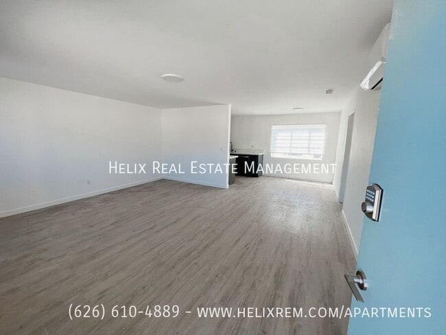 Photo - 1313 Huntington Dr Unit 3