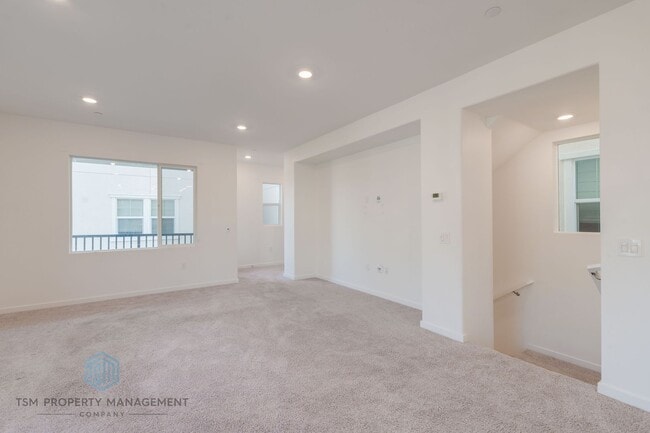 Photo - 4 Bed 3.5 Bath Detached House in South El Monte!