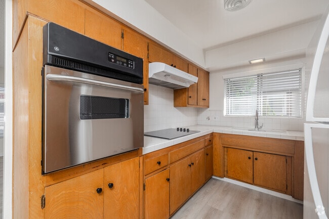 2BR, 2BA - 1,250SF - Kitchen - 2144 W. 182nd St.
