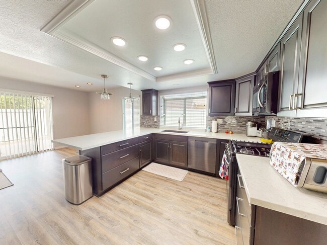 Photo - 26140 Workman Pl