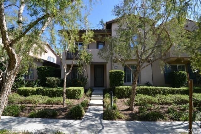 Building Photo - 33 Wonderland