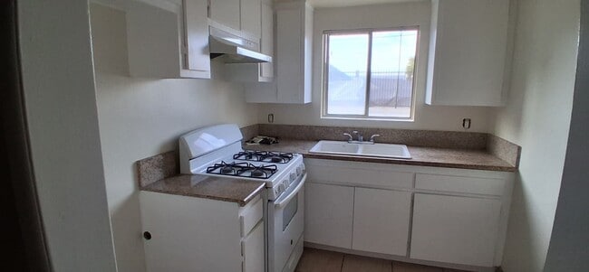 Photo - 4055 W 129th St Unit 6