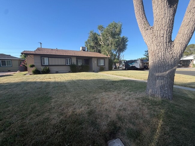 Building Photo - 1365 Jenner St