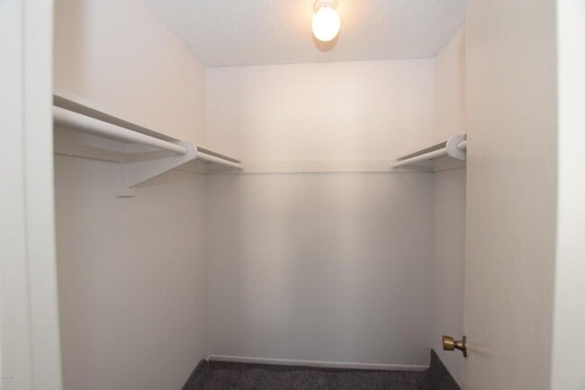 Photo - Popular Victoria Avenue Penthouse
