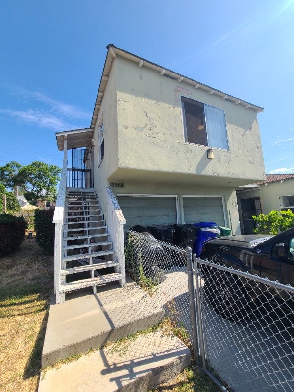 Building Photo - 6048 Bradford St