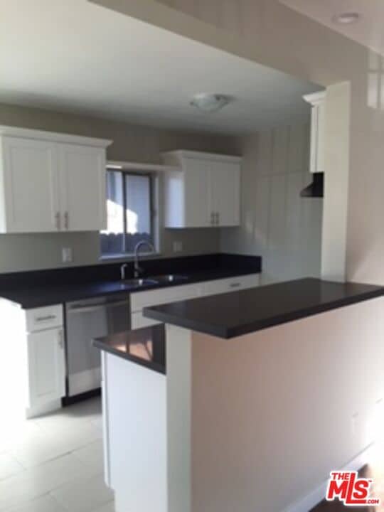 Building Photo - 744 Chestnut Ave Unit 10