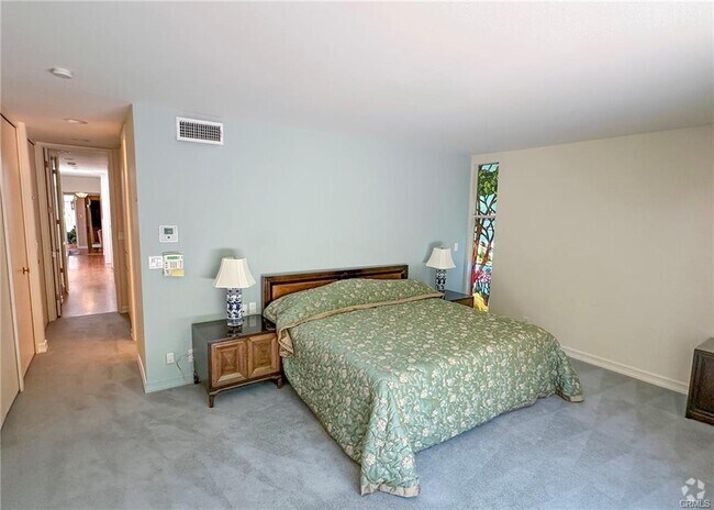 Building Photo - 10781 Lindbrook Dr Rental