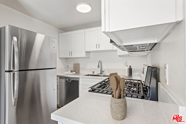 Photo - 836 Ashland Ave Unit 6