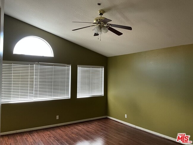 Photo - 8087 Tuscany St