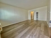 Photo - Beautifully Upgraded 1 Bedroom / 1 Bathroom Apartment Available Now! Unit 4