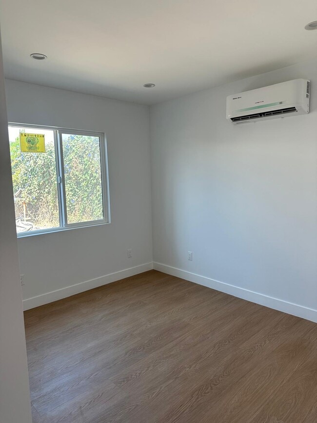 Photo - 2205 Sheridan St