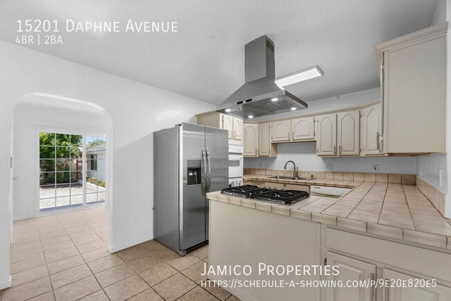 Photo - 15201 Daphne Ave