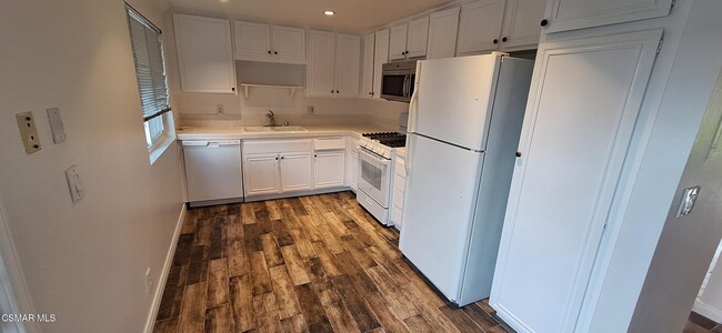 Photo - 255 Green Moor Pl