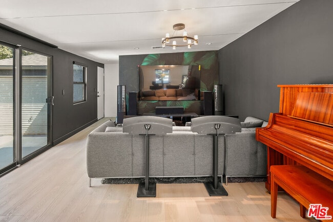 Photo - 3350 Virginia Ave