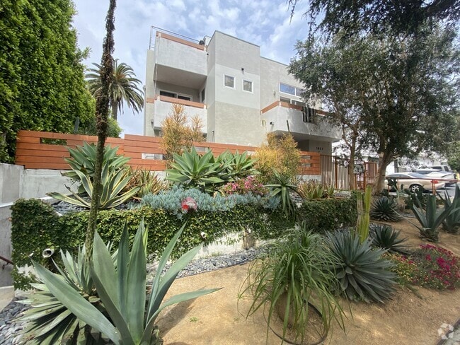 Building Photo - 1827 16th St Rental