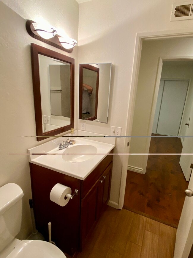 Photo - 15316 Montpellier Ave