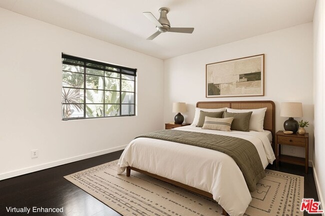 Photo - 502 Strand St