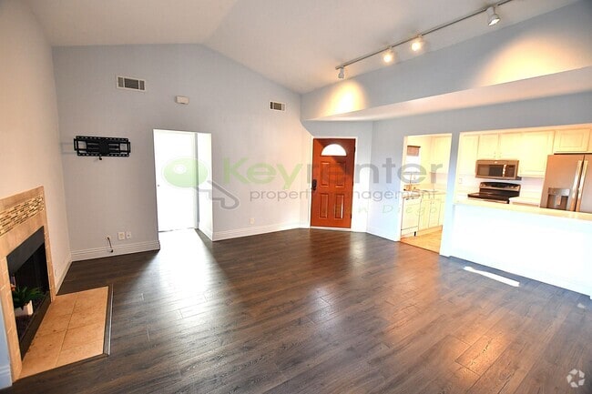 Building Photo - La Mesa | Rancho San Diego | End Unit 77 Rental