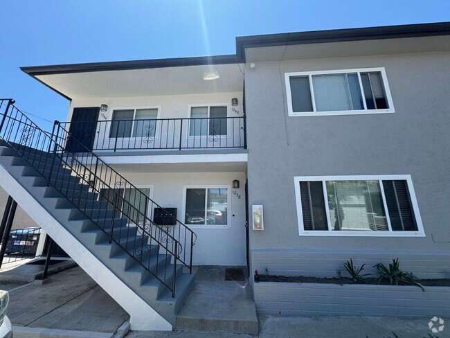 Building Photo - *OPEN HOUSE: 7/26 10AM - 11AM & 11:30AM-12... Unit 1244