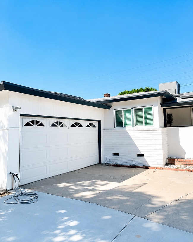 Photo - 9362 Nagle Ave