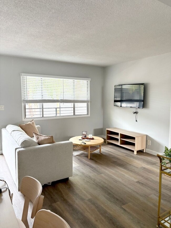 Photo - 2727-2741 Abbot Kinney Blvd Unit 07