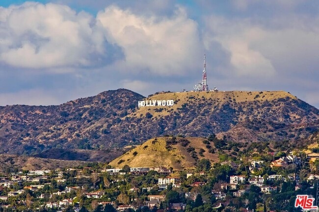 Photo - 1436 Edgecliffe Dr Unit 102