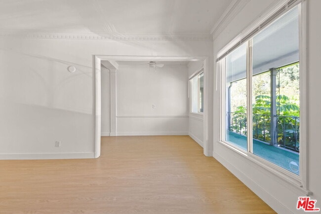 Photo - 186 N Clark Dr