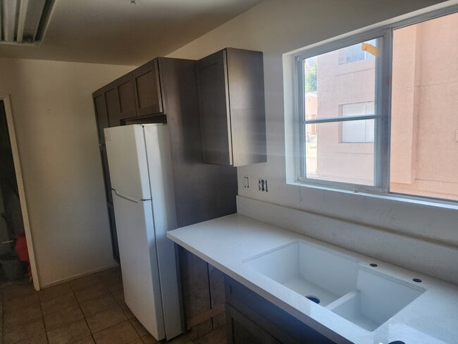 Building Photo - 1050 Harbor Heights Dr