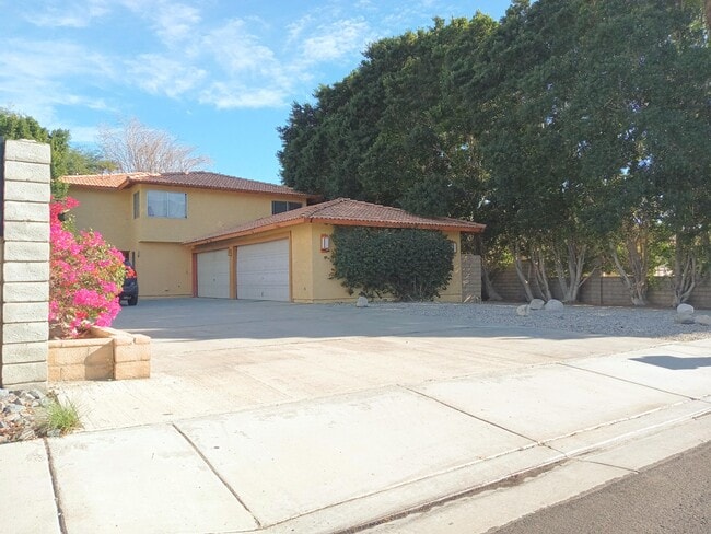 Building Photo - 33662 Whispering Palms Trail