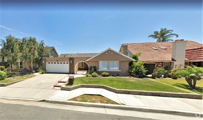 Building Photo - 4470 Avenida Granada Rental